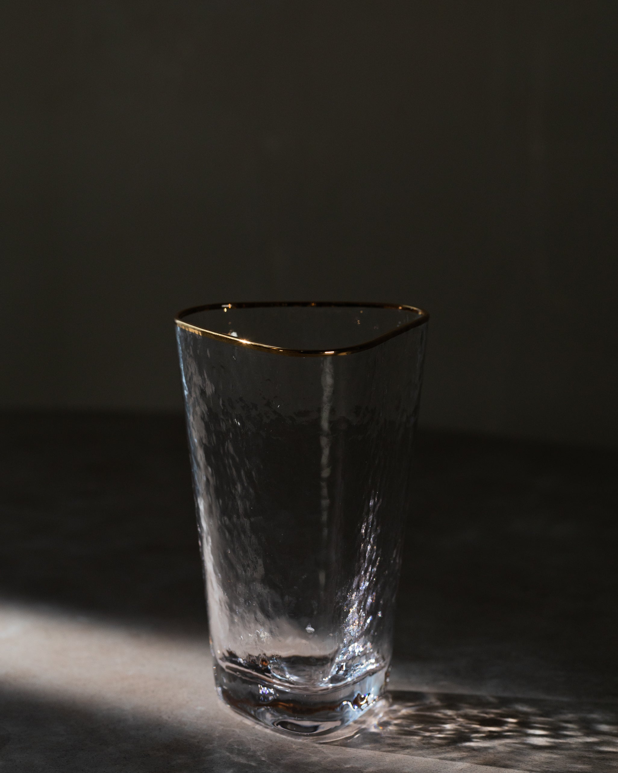 http://www.bellarihome.com/cdn/shop/products/bellari-home-drinkware-roma-hammered-water-glasses-set-of-4-577189.jpg?v=1680269722
