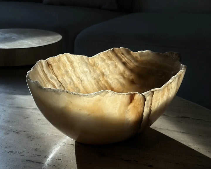 The Elegance of Onyx Bowls: How They Transform Any Dinner Table